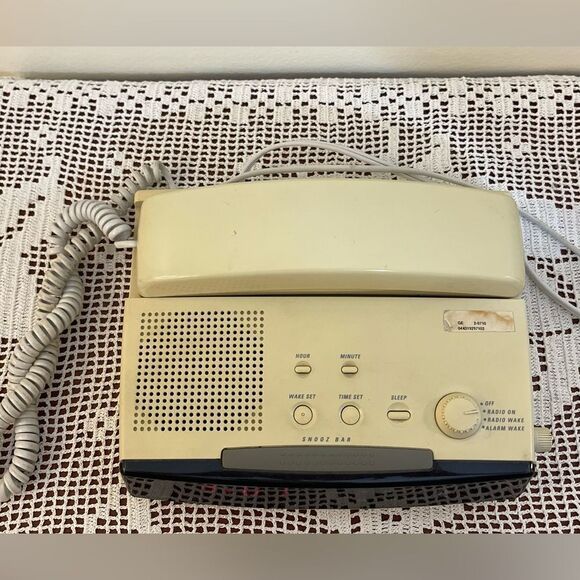 Vintage GE Landline Telephone and FM/AM Clock Radio Alarm Combo | phone - Picture 6 of 9